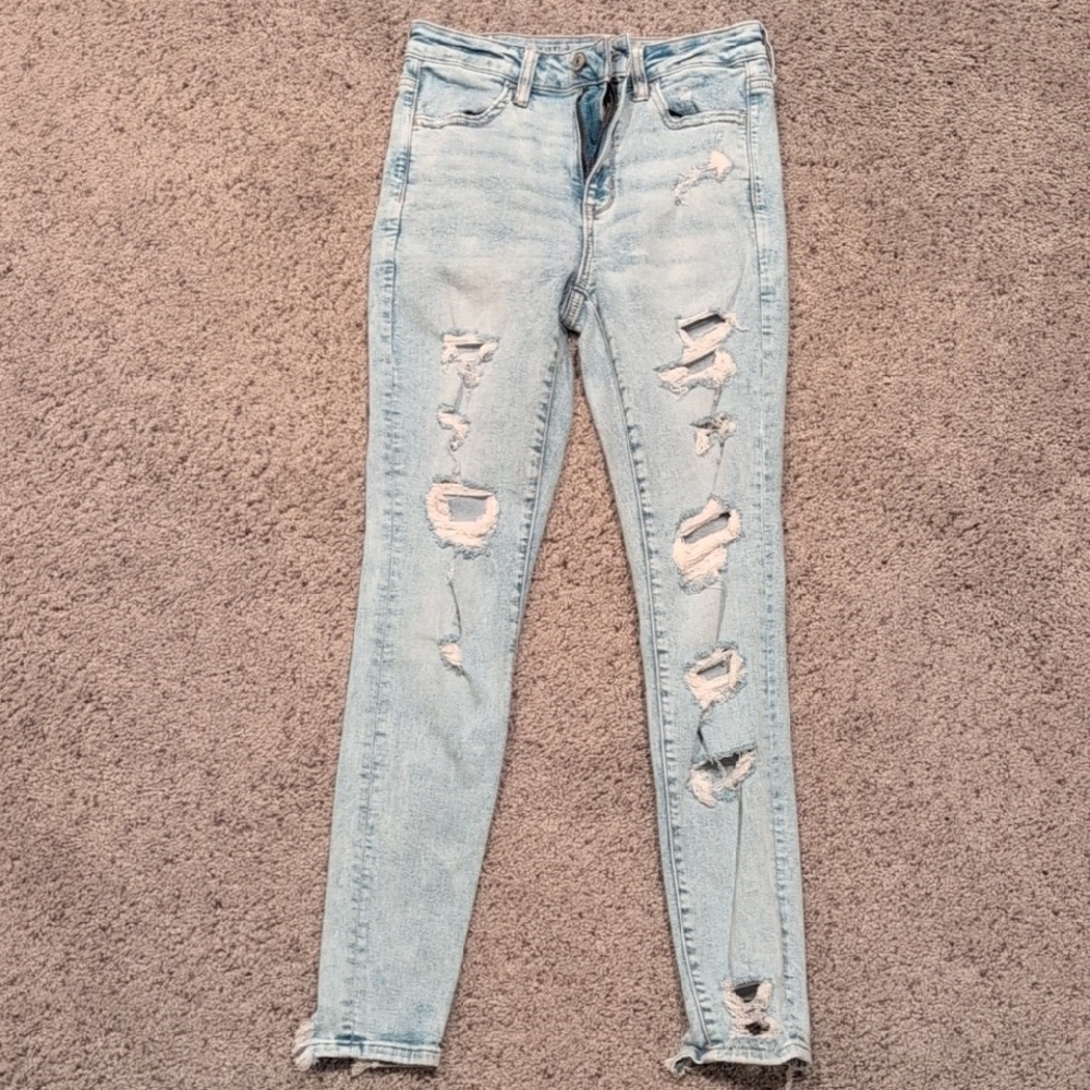 American Eagle Outfitters Light Blue Distressed Skinny Jeans